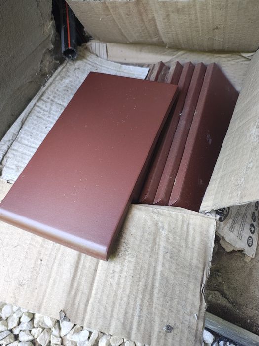 Parapet burgund  245x135x13