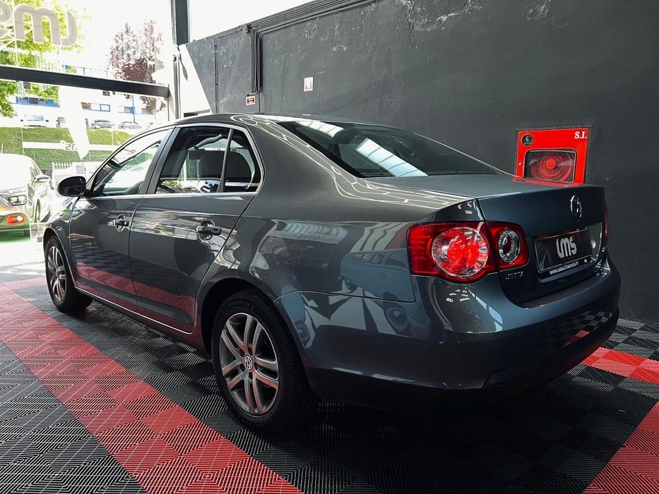 VW Jetta 2.0 TDI Highline