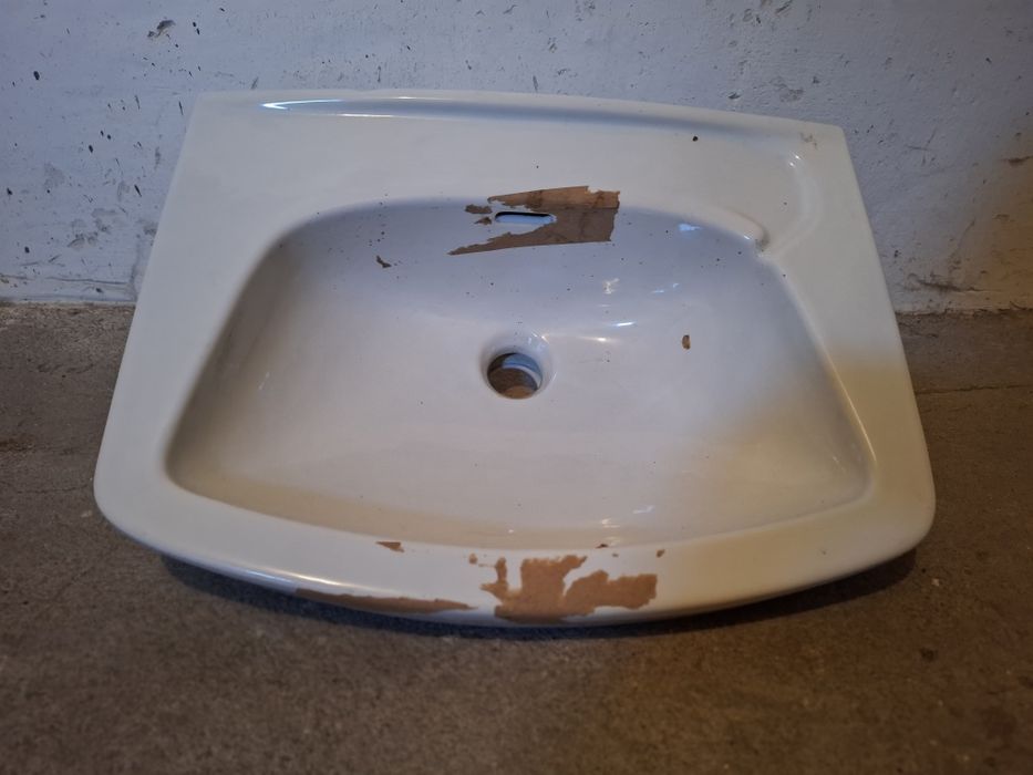 Umywalka z 1990 r (35 lat )retro,stara ,prl ,vintage