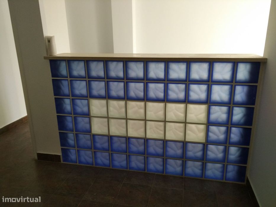 Imóvel Comercial em Agualva para Arrendar