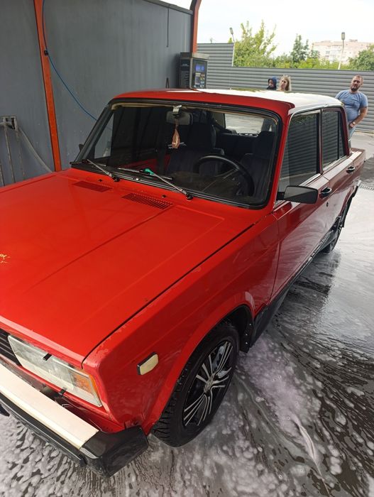 Ваз 2105 рік 1990