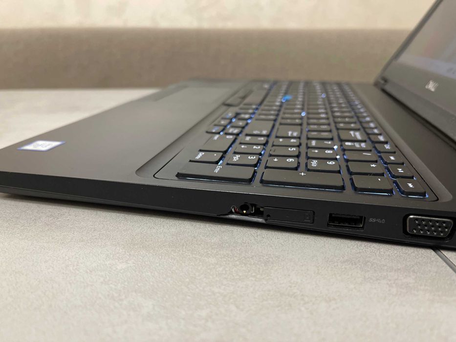 Ультрабук Dell Latitude 5590, 15,6 FHD IPS, i5-8350U, 16GB DDR4, 256GB