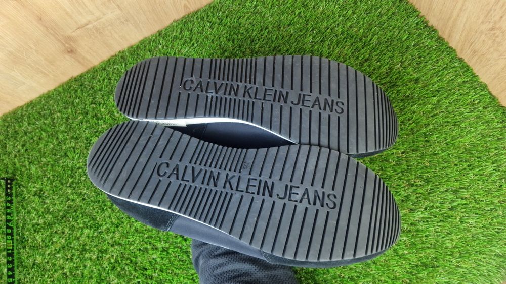 Calvin Klein Jeans  розмір 44