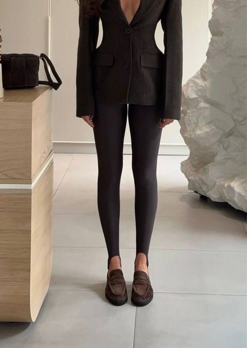 Коричневі лосини зі штрипками