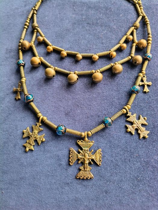 Етнічне намисто, згарда, шелести