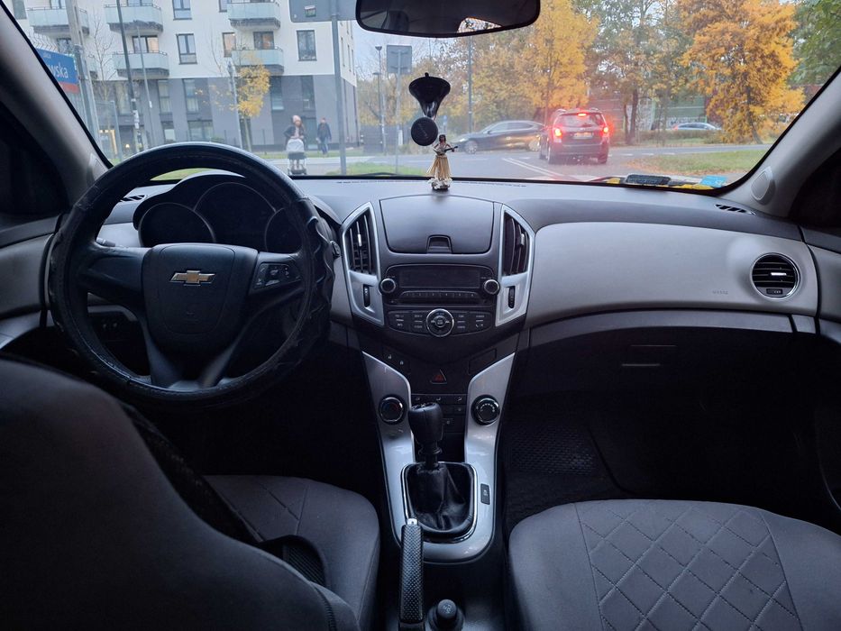 Chevrolet Cruze 2012, benzyna, hatchback, faktura VAT