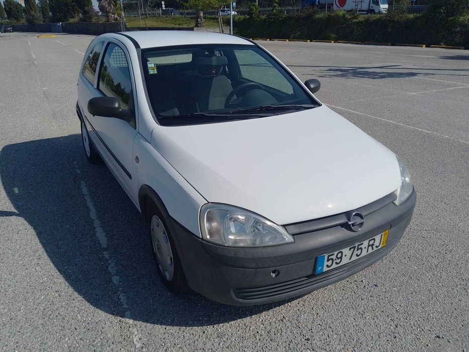 Vendo Opel Corsa C 1.7 comercial (2001) fiável e económico