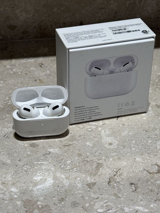 AirPods pro навушники