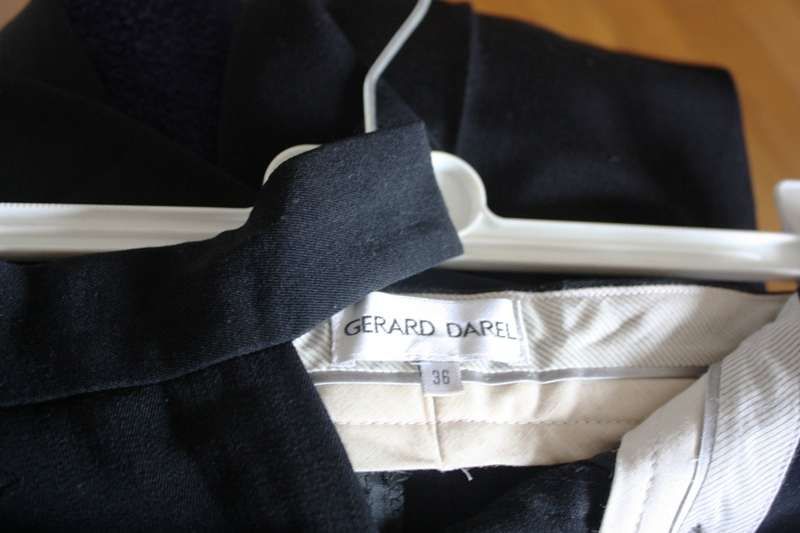 Calças pretas vincadas mulher GERARD DAREL tamanho 36 veste 34 c fech