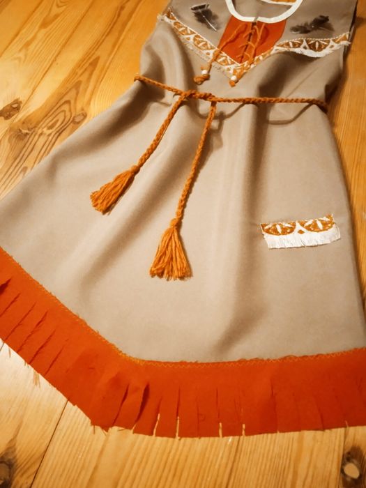Nowy Piękny Strój Indianki 122 Pocahontas Beżowa Indianka