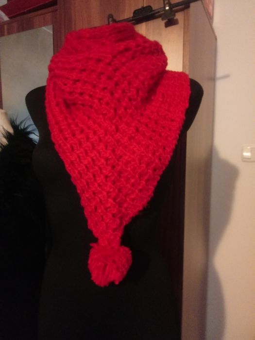 Komin szal z pomponem damski