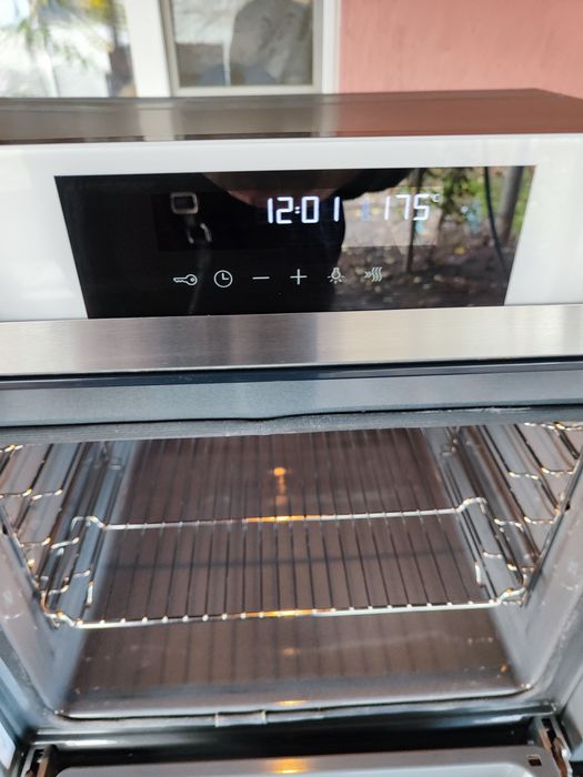 Духовий шкаф Siemens