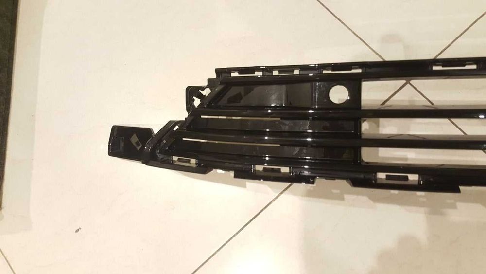 Решетка бампера Polestar 2