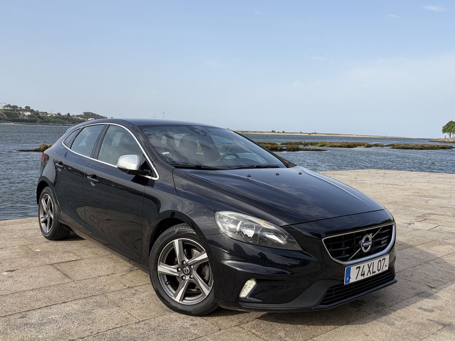 Volvo v40 D2 R Design