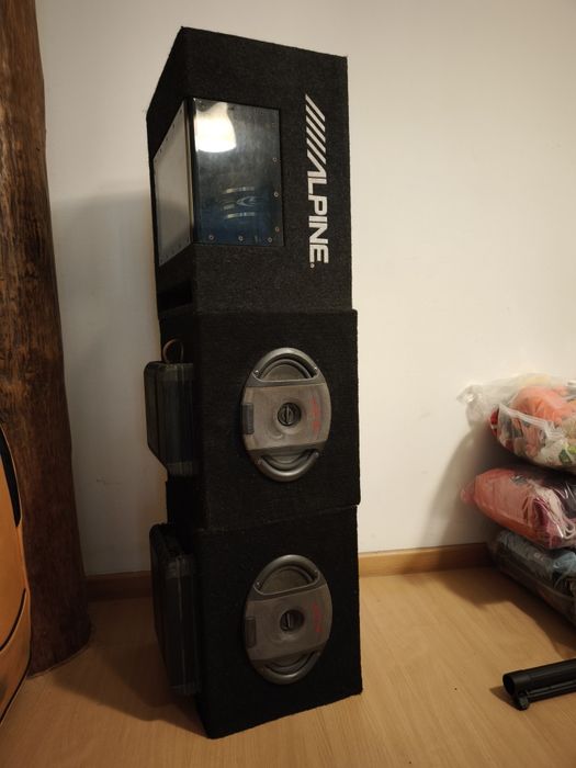 Sistema de som automóvel Alpine