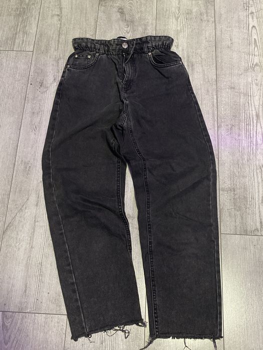 Джинси прямі/straight на резинці Bershka жіночі чорні/сірі