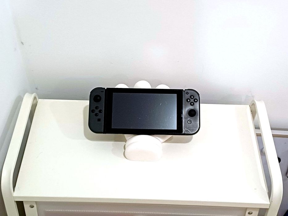 Nintendo Switch (consola + Joy-Con cinzentos)
