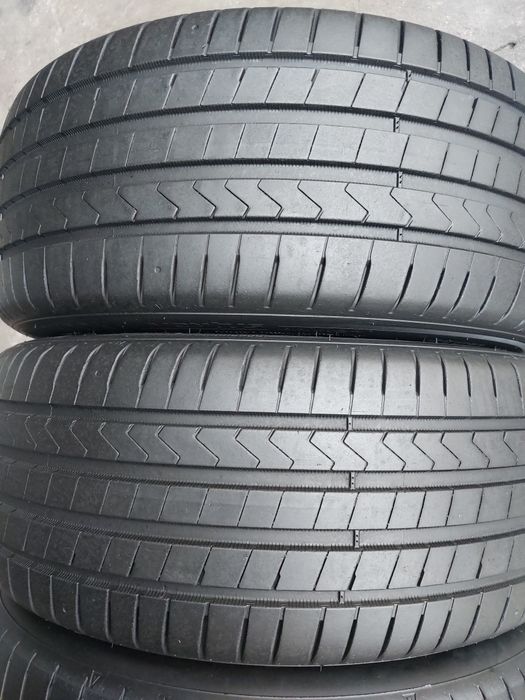 Opony 235 45 17 letnie z 2023 roku