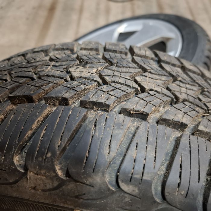 Komplet kół zimowych  17r 225/45