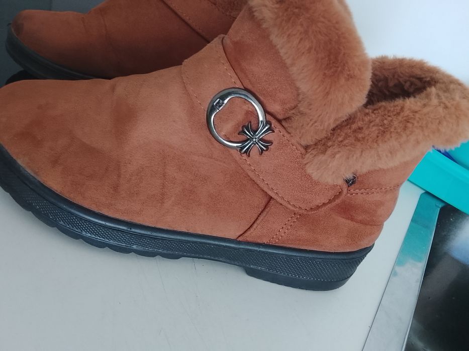 Botinhas semi nova usada