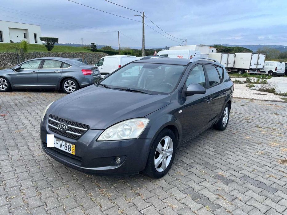 Kia Ceed SW 1.4 Gasolina | 130.000 km | Único Dono