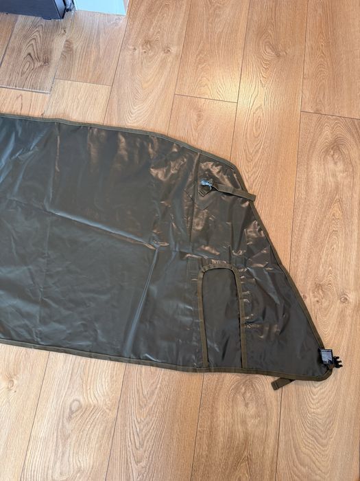 Fox Frontier II XL Deluxe Wrap sama podłoga i śledzie