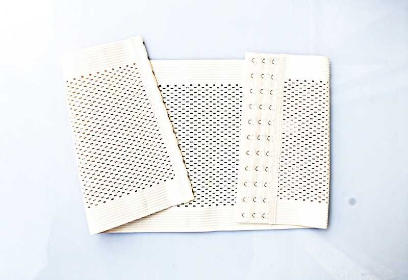 Pas damski modelujący i ściągający brzuch BEŻOWY r. M