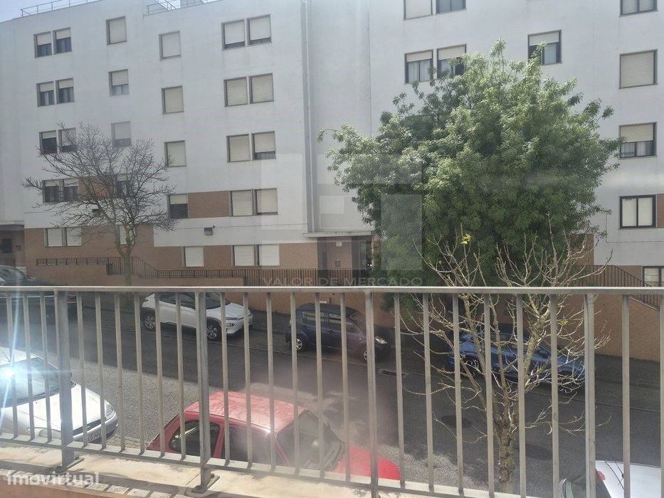 Apartamento T2 - Ameixoeira