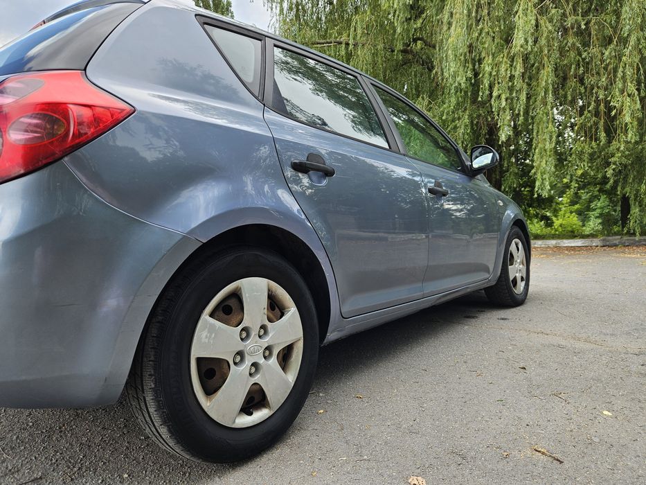 Kia Ceed 2007 рік 1.6 дизель для військових
