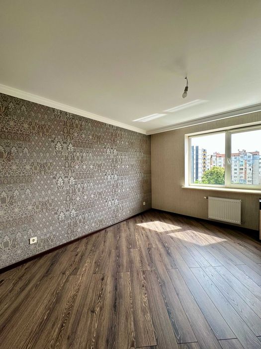 Оренда ПРОСТОРОЇ ДВО(ТРИ)КІМНАТНОЇ квартири вул. Руська 219Е