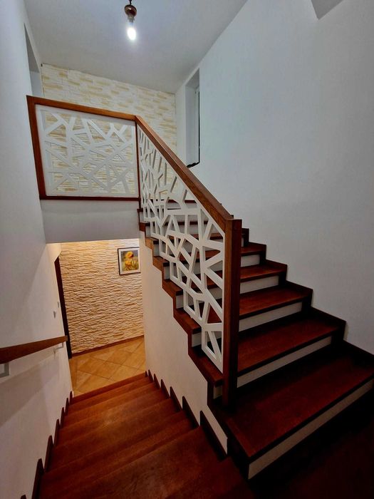 Balustrada schodowa poręcz antresola barierka loftowa nowoczesna