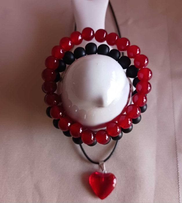 Pulseiras e pingente