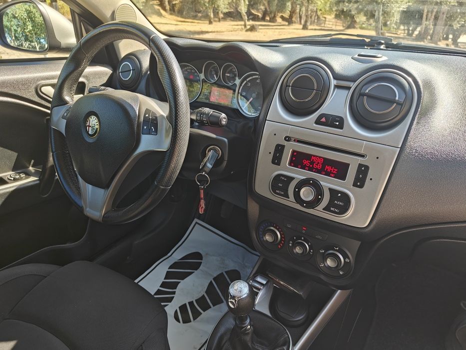Alfa Romeo MiTo — fotografia 10