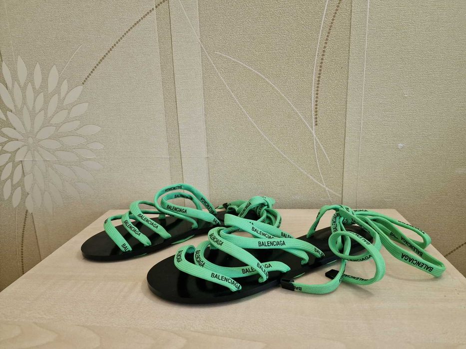 Нові босоніжки Balenciaga Lace-up Sandals 39-40