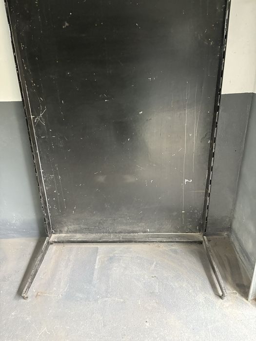 Sprzedam  regal warsztatowy Dokladnnie to lada sklepowa