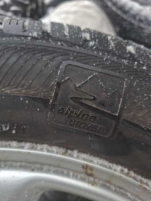 Продам зимові шины  205/60 r16