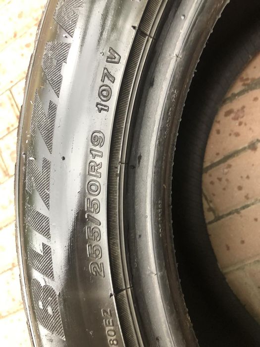 Продам шини 255/50 R19