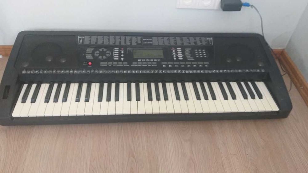 Синтезатор Bravis KB-930