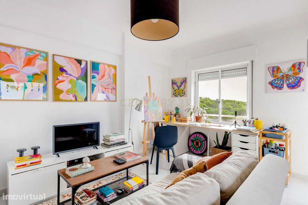 Apartamento T1 em Corroios, Seixal | Praticidade para o dia a dia e pr