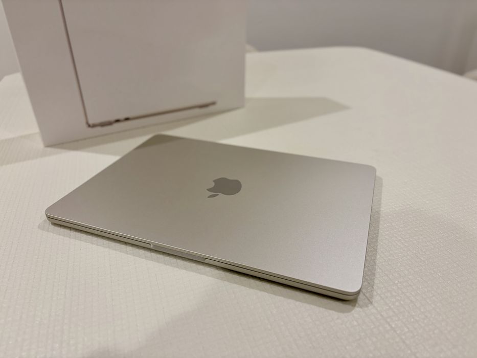 Macbook Air 13” M2 16gb ram