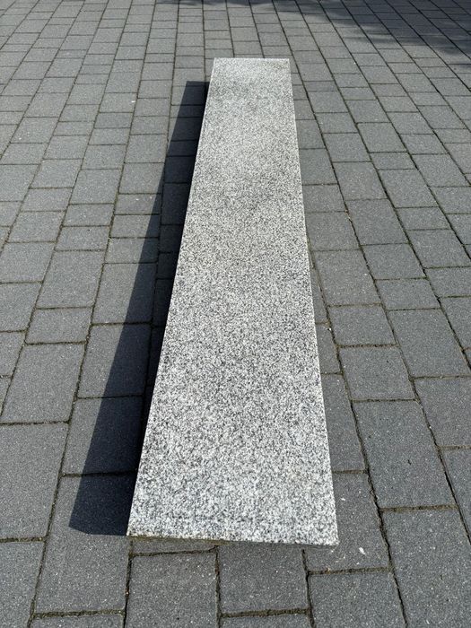 Parapet okienny  .