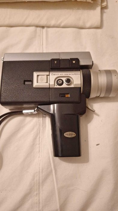 Câmara de Cinema Vintage Canon Auto Zoom 518 Super 8 – Não Testada