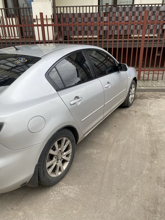 Продам мазду 3 вхорошуму стані