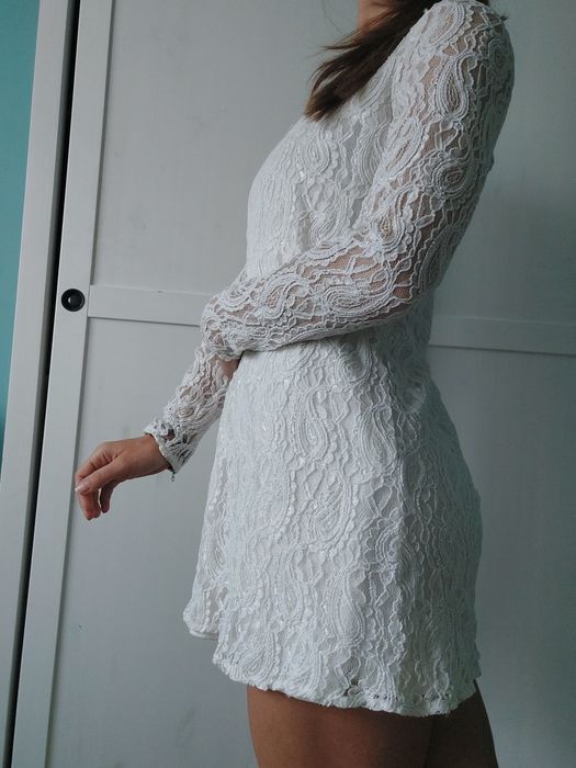 Koronkowa sukienka mini Glamorous r.XS