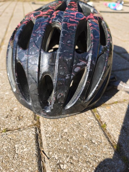 Bicicleta Specialized Roda 20, inclui capacete