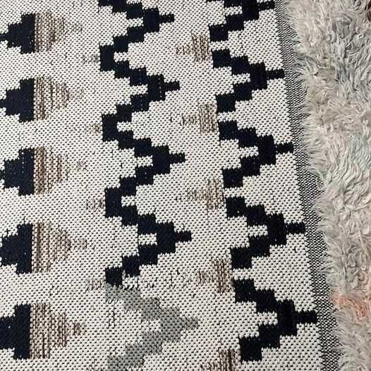 Tapete moderno com padrão - Semi-novo