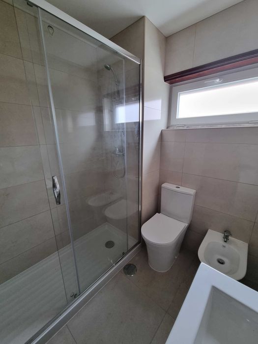 Quarto junto ao glicínias