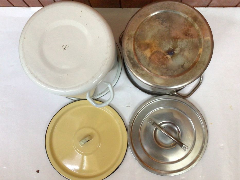 Чугунна гусятниця, кастрюлі 7л., 6л..