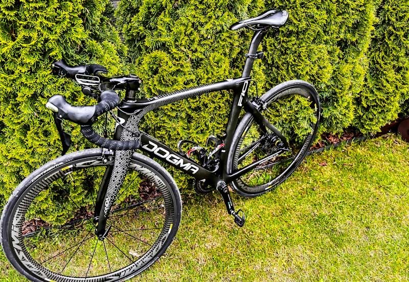 Pinarello Dogma F10 / karbon / 55 / Dura-Ace + 105 / Mavic Carbon