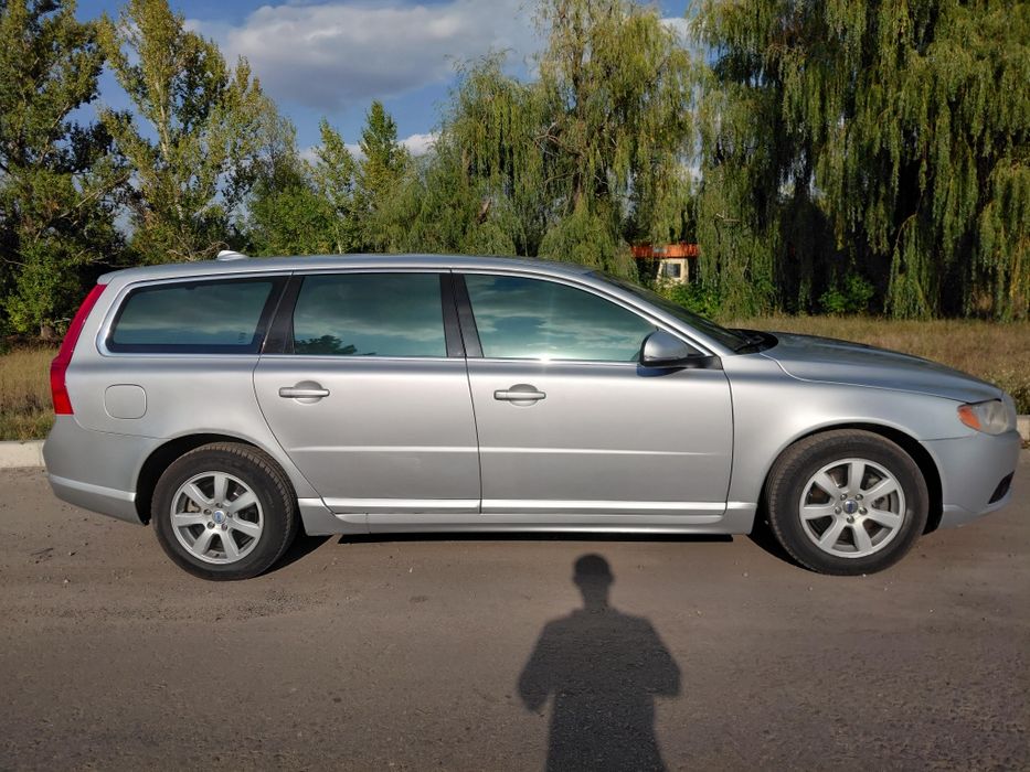 Продам авто Volvo v70